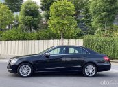 Xe Mercedes E300 2011, màu đen chính chủ 