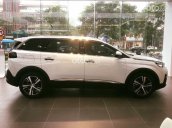 Cần bán Peugeot 5008 Allure 1.6 AT năm sản xuất 2021, màu trắng