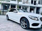 Hỗ trợ vay trả góp ngân hàng 70%, Mercedes C300 AMG năm 2015, màu trắng