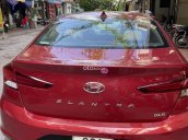 Chính chủ cần bán Hyundai Elantra năm sản xuất 2019, màu đỏ mới cứng