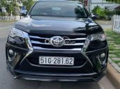 Cần bán lại xe Toyota Fortuner sx 2016 đk 2017, màu đen, nhập Indo giá 830tr