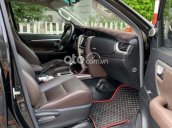 Cần bán lại xe Toyota Fortuner sx 2016 đk 2017, màu đen, nhập Indo giá 830tr