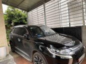 Cần bán gấp Mitsubishi Outlander 2.0 CVT Premium năm sản xuất 2020, màu đen chính chủ, 860tr