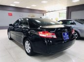 Cần bán lại xe Toyota Camry LE năm 2011, màu đen, xe nhập