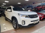 Bán Kia Sorento sản xuất năm 2017 còn mới, giá chỉ 690 triệu