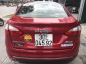 Ford Fiesta 2014 Titanium, xe gia đình đang sử dụng