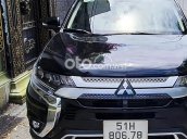 Cần bán xe Mitsubishi Outlander năm sản xuất 2020, màu đen còn mới, giá tốt