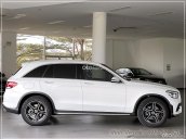 Thuế trước bạ 5% - thời điểm mua xe Mercedes GLC300 v1 mới tốt nhất trong năm- liên hệ ngay