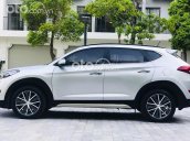 Xe Hyundai Tucson sản xuất năm 2016, màu bạc, nhập khẩu nguyên chiếc còn mới