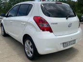 Cần bán gấp Hyundai i20 sản xuất năm 2011, màu trắng, nhập khẩu nguyên chiếc