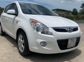 Cần bán gấp Hyundai i20 sản xuất năm 2011, màu trắng, nhập khẩu nguyên chiếc