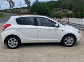 Cần bán gấp Hyundai i20 sản xuất năm 2011, màu trắng, nhập khẩu nguyên chiếc