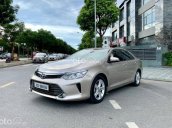 Bán ô tô Toyota Camry 2.5Q sản xuất năm 2016, màu bạc còn mới, 798 triệu