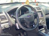 Xe Ford Explorer sản xuất năm 2018, màu trắng như mới