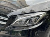 Cần bán Mercedes C300 2018, màu đen, ngân hàng hỗ trợ 70%