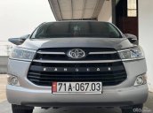 Cần bán xe Toyota Innova sản xuất năm 2017 còn mới