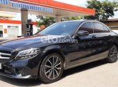 Cần bán gấp Mercedes C200 facelift 2020, màu đen, hỗ trợ đăng ký