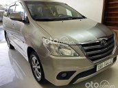 Bán Toyota Innova sản xuất năm 2015, màu vàng còn mới