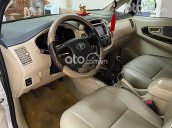 Bán Toyota Innova sản xuất năm 2015, màu vàng còn mới