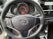 Bán Toyota Yaris năm 2017, màu trắng còn mới