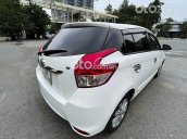 Bán Toyota Yaris năm 2017, màu trắng còn mới