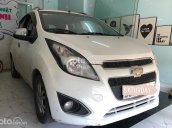 Bán ô tô Chevrolet Spark đời 2014, màu trắng còn mới, giá tốt