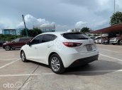 Bán xe Mazda 3 sản xuất năm 2015, màu trắng