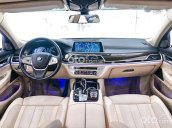 Bán xe BMW 740Li năm 2018, màu trắng số tự động