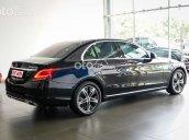 Bán ô tô Mercedes C180 đời 2021, màu đen