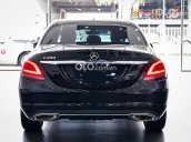 Ngân hàng hỗ trợ 70%, Mercedes C200 đời 2020, màu đen