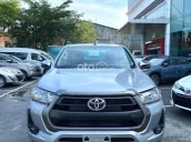 Bán ô tô Toyota Hilux AT đời 2021, màu bạc giá cạnh tranh