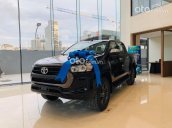 Bán Toyota Hilux AT đời 2021, màu đen, giá tốt