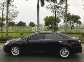 Bán xe Toyota Camry 2.5Q 2018, màu đen còn mới