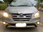 Cần bán xe Toyota Innova năm 2015, màu bạc 