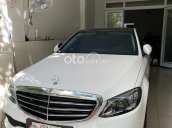 Cần bán xe Mercedes C200 Exclusive đời 2020, màu trắng