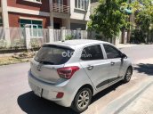 Bán Hyundai Grand i10 đời 2015, màu bạc chính chủ