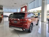 Mitsubishi Outlander giá tốt mùa dịch