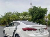 Bán nhanh chiếc Hyundai Elantra 2.0GLS trắng, giá thấp
