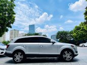 Cần bán lại xe Audi Q7 4.2 Quattro 2008, màu trắng