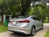 Cần bán lại xe Hyundai Elantra 1.6AT sản xuất năm 2016, màu bạc, 485tr