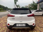 Xe Hyundai i20 Active sản xuất năm 2017, màu trắng, nhập khẩu nguyên chiếc còn mới giá cạnh tranh