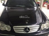 Bán xe Mercedes C180 sản xuất 2002, màu đen còn mới, giá 110tr