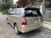 Bán xe Toyota Innova 2.0E đời 2013, màu vàng xe gia đình