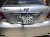 Cần bán lại xe Toyota Vios năm sản xuất 2009, màu bạc còn mới