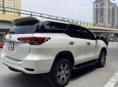 Cần bán gấp Toyota Fortuner sản xuất năm 2018, màu trắng, nhập khẩu nguyên chiếc còn mới