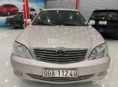 Bán ô tô Toyota Camry 2003, màu phấn hồng số sàn