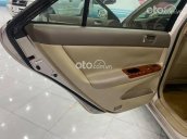 Bán ô tô Toyota Camry 2003, màu phấn hồng số sàn