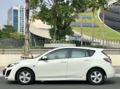 Xe Mazda 3 năm sản xuất 2010, màu trắng, xe nhập