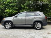 Bán xe Kia Sorento sản xuất năm 2013, màu xám còn mới