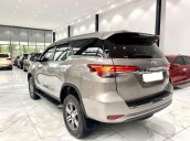 Bán Toyota Fortuner sản xuất 2019 còn mới, giá 985tr